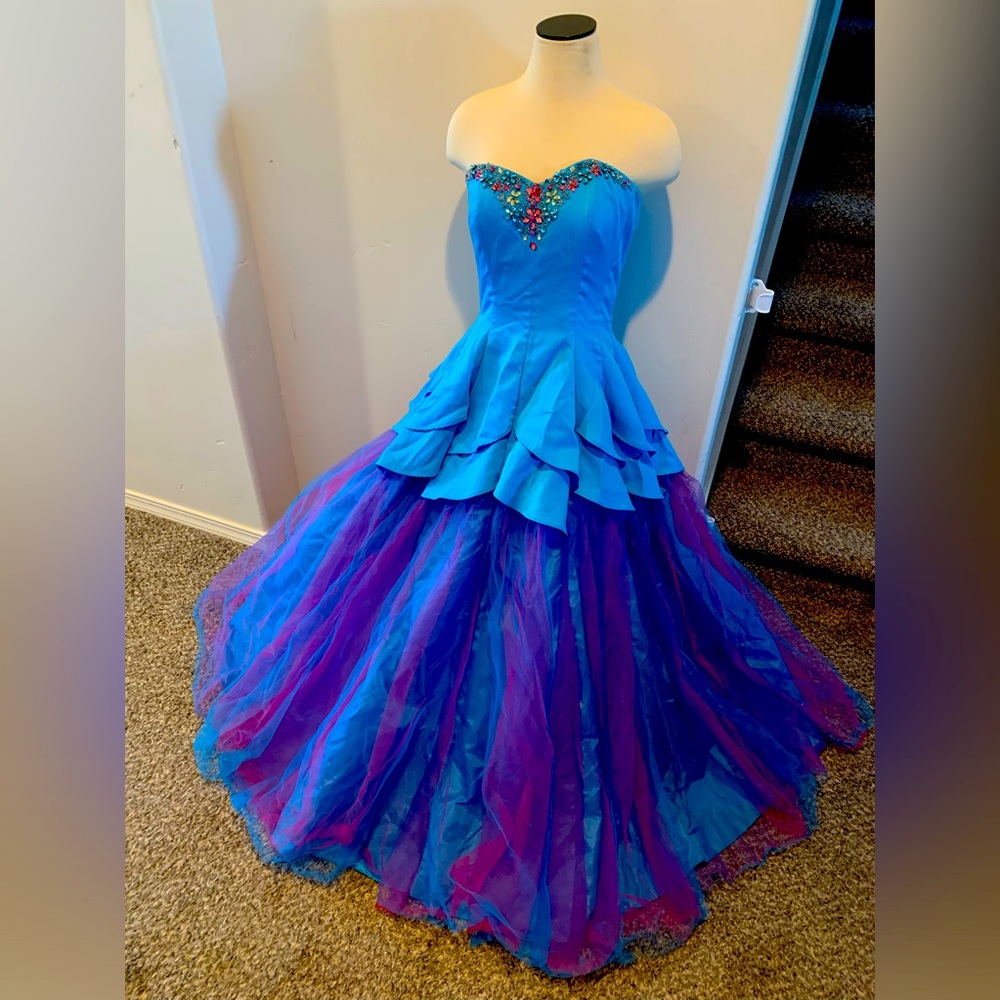 DEB Ballgown- size 9/10